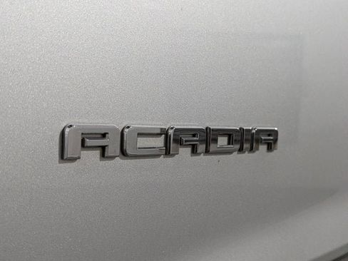 Used 2018 GMC Acadia SLE image 53