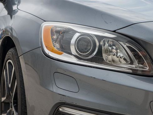 Used 2018 Volvo S60 T5 Dynamic w/ Vision Package image 3