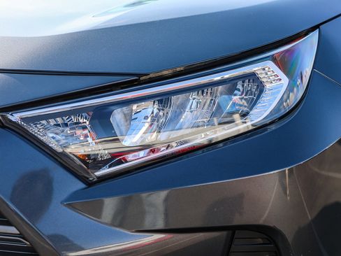 Used 2020 Toyota RAV4 Limited image 20