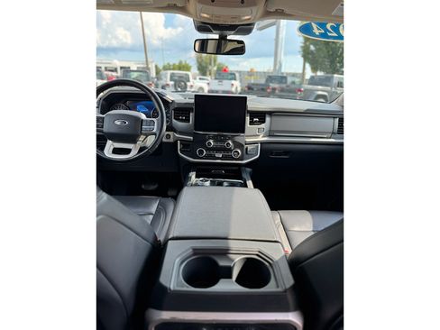Used 2024 Ford Expedition Max XLT AWD/4WD image 27