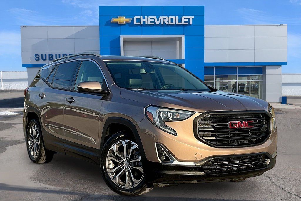 Used 2018 GMC Terrain SLT w/ Preferred Package FWD image 2