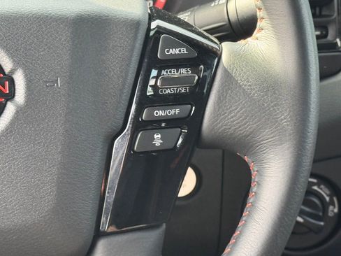 Certified 2022 Nissan Frontier PRO-4X w/ Technology Package image 17