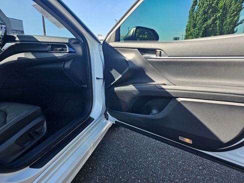 Used 2024 Toyota Camry XSE FWD image 12