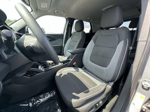 Used 2023 Chevrolet TrailBlazer LT w/ Convenience Package FWD image 18