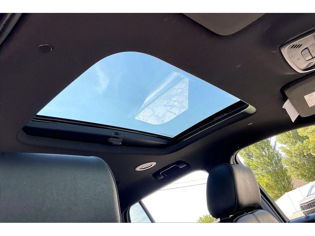 Used 2023 Chevrolet Traverse RS w/ LPO, Floor Liner Package AWD/4WD image 24