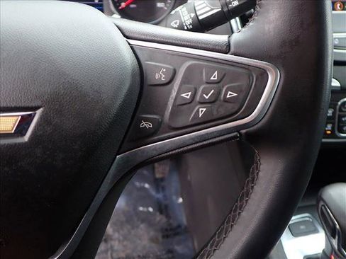 Used 2023 Chevrolet Equinox LT image 16