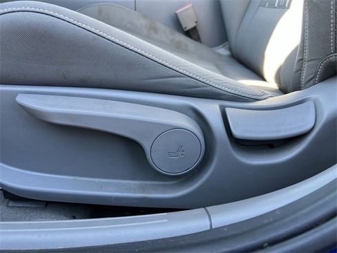 Used 2022 Hyundai Elantra SEL image 12