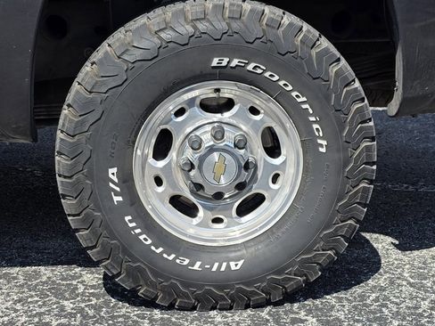 Used 2004 Chevrolet Silverado 2500 LS w/ Skid Plate Package image 34