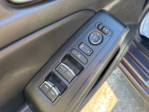 Used 2024 Honda Civic EX-L image 11