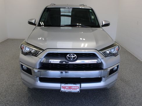 Used 2017 Toyota 4Runner Limited AWD/4WD image 3
