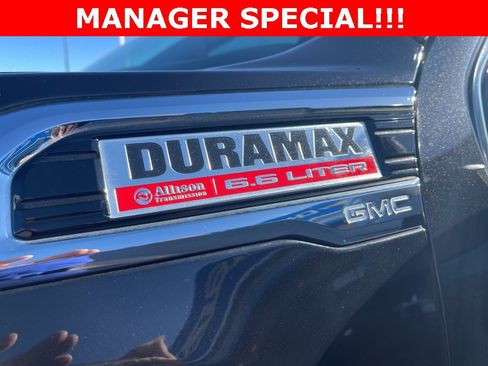 Certified 2022 GMC Sierra 2500 Denali w/ Denali Black Diamond Edition image 9