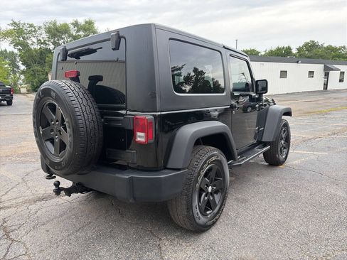 Used 2009 Jeep Wrangler Rubicon w/ Dual Top Group AWD/4WD image 7