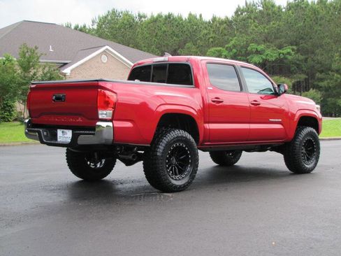 Used 2019 Toyota Tacoma 2WD Double Cab image 7