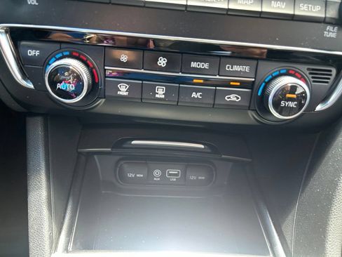Used 2019 Kia Optima SX FWD image 25