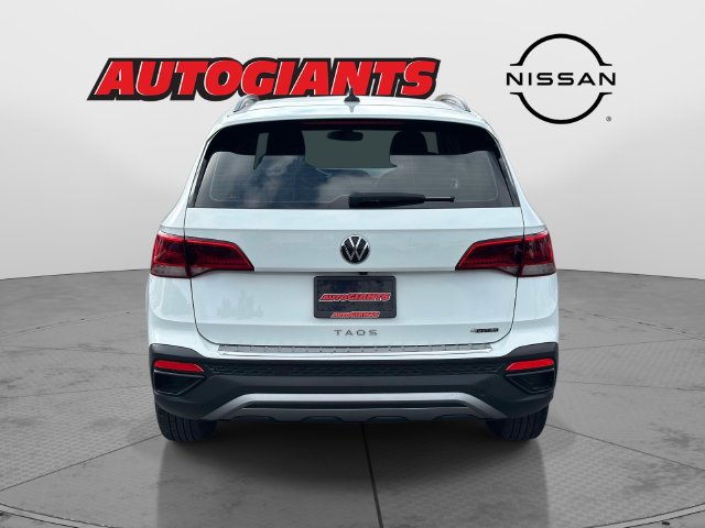 Used 2023 Volkswagen Taos S w/ Driver Assistance Package AWD/4WD image 4