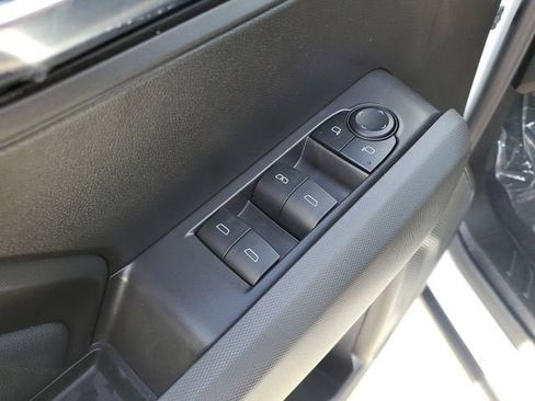 New 2025 GMC Canyon Elevation w/ Convenience Package image 19