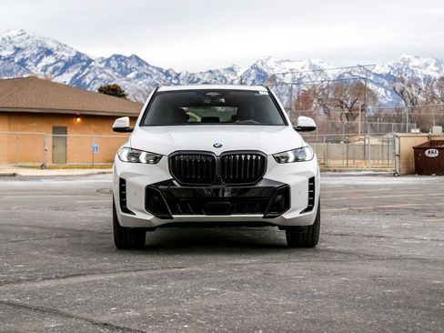 New 2026 BMW X5 xDrive40i w/ Executive Package image 8