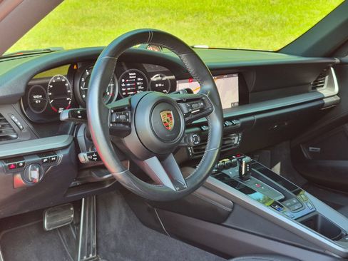 Certified 2021 Porsche 911 Carrera RWD image 4