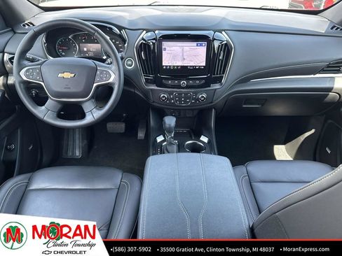 Certified 2023 Chevrolet Traverse LT w/ LT Premium Package AWD/4WD image 15