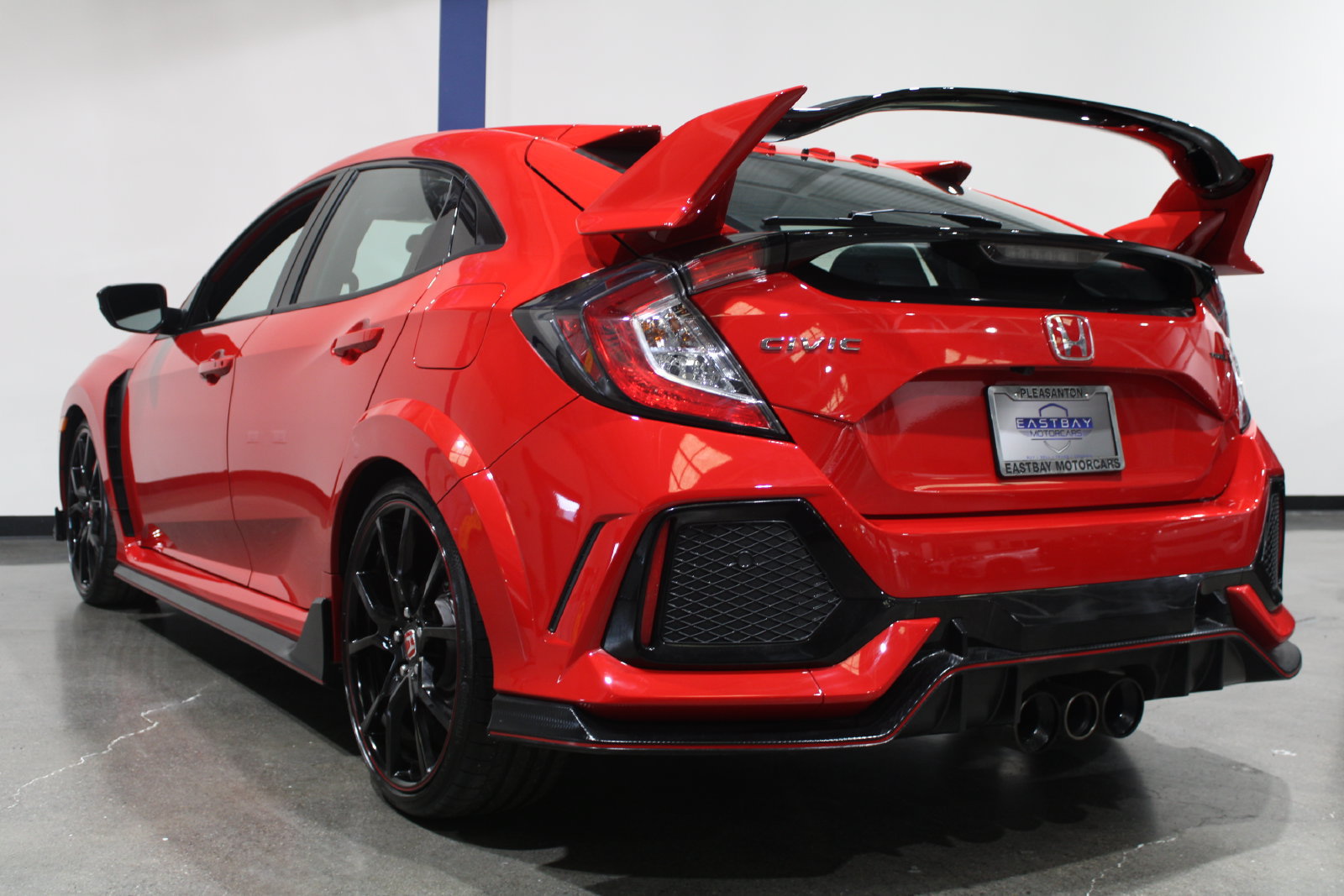 Used 2018 Honda Civic Type R image 10