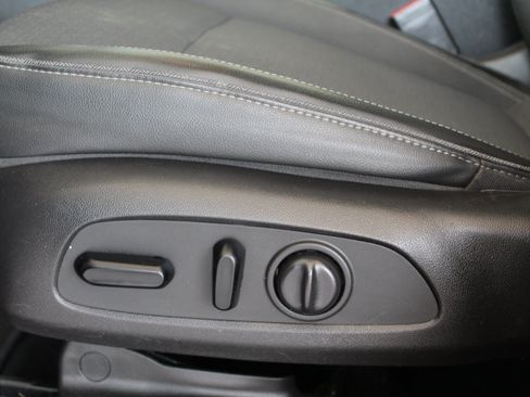 Used 2021 Buick Encore GX Select AWD/4WD image 27