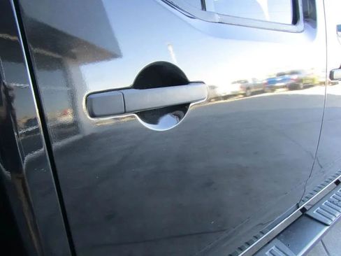 Used 2016 Nissan Frontier Desert Runner image 27