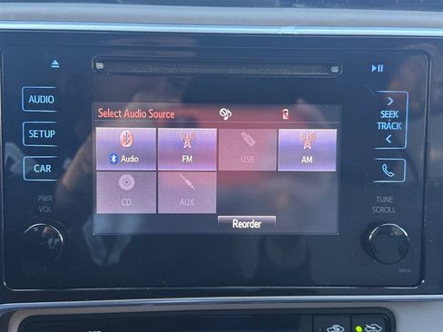 Used 2019 Toyota Corolla LE image 14