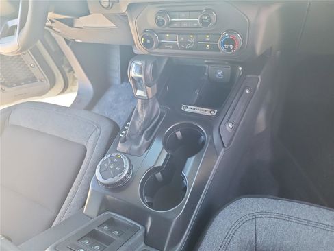 New 2025 Ford Bronco image 26