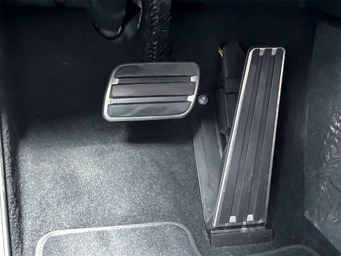 Certified 2023 Porsche Taycan Turbo image 55