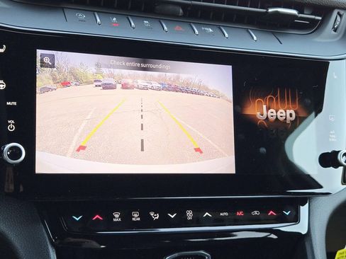 New 2026 Jeep Grand Cherokee Limited w/ Limited Altitude Package AWD/4WD image 23
