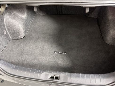 Used 2024 Nissan Altima 2.5 SV image 8