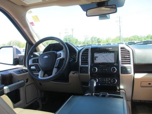 Used 2015 Ford F150 Lariat w/ Equipment Group 502A Luxury AWD/4WD image 30