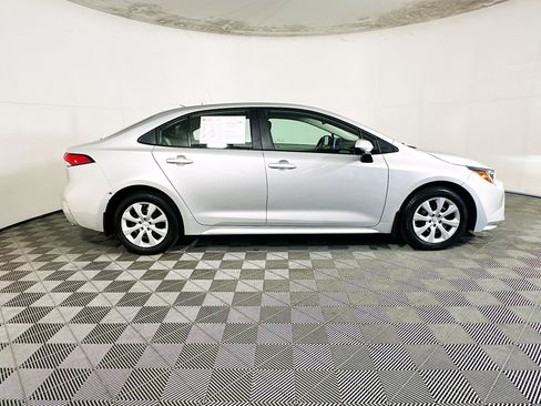 Certified 2025 Toyota Corolla LE FWD image 2