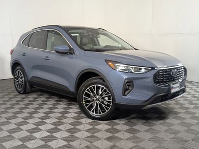 New 2025 Ford Escape SE w/ PHEV Premium Package