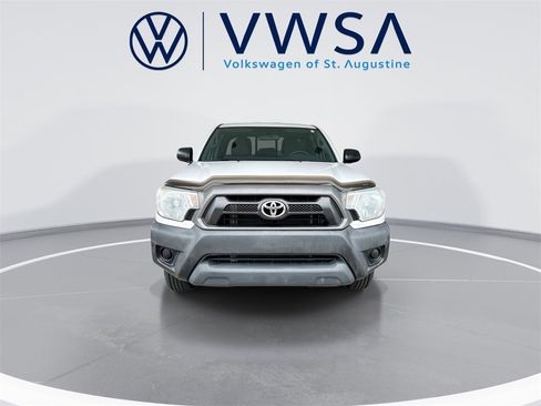 Used 2013 Toyota Tacoma Base image 2