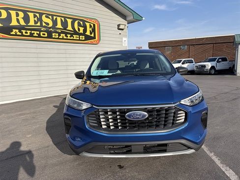 Used 2023 Ford Escape Active AWD/4WD image 3