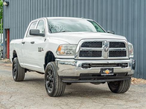 Used 2015 RAM 2500 Tradesman w/ Chrome Appearance Group image 8