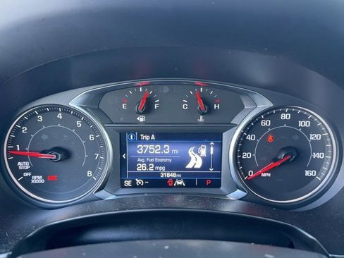 Used 2024 GMC Terrain SLE image 17