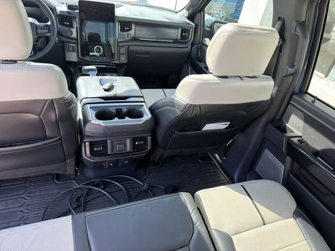 Used 2023 Ford F150 Lightning Platinum image 18