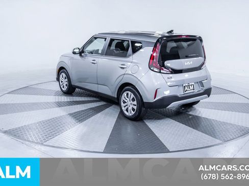 Used 2025 Kia Soul LX FWD image 7