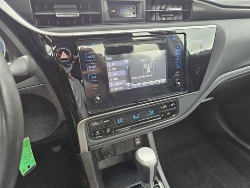 Used 2017 Toyota Corolla SE FWD image 15