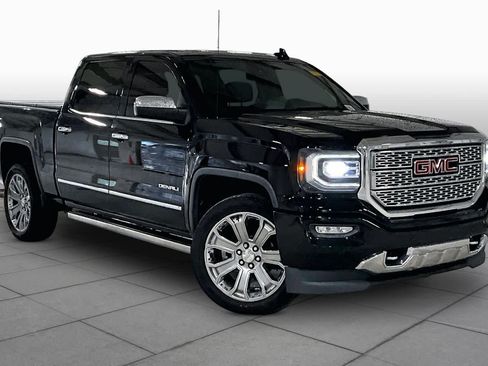 Used 2017 GMC Sierra 1500 Denali w/ Denali Ultimate Package AWD/4WD image 3