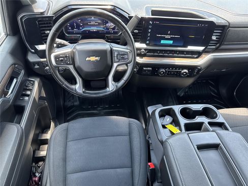 Used 2025 Chevrolet Silverado 2500 LT w/ Convenience Package AWD/4WD image 15