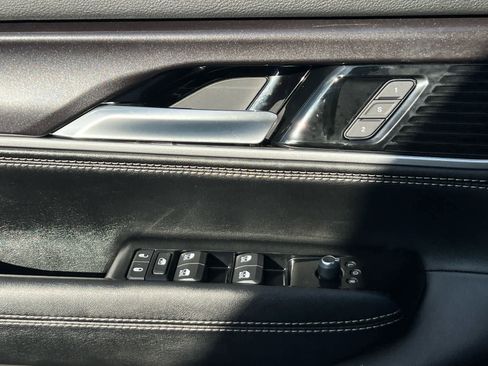 Used 2023 Jeep Wagoneer 4WD w/ Convenience Group I image 31