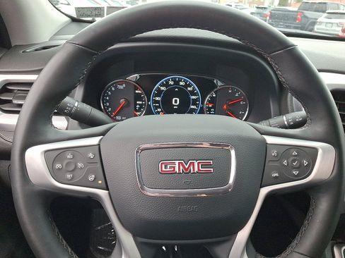 Used 2023 GMC Acadia SLT w/ Elevation Edition image 22