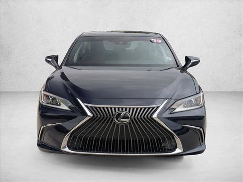 Used 2019 Lexus ES 350 ES 350 Luxury image 2