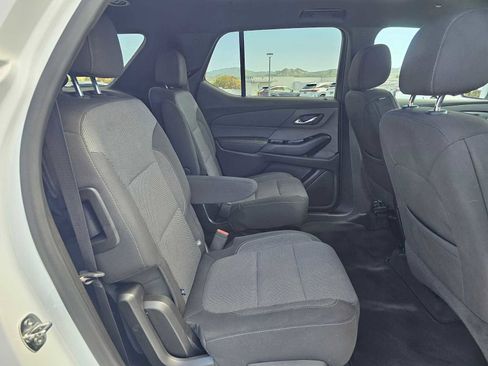 Used 2023 Chevrolet Traverse LT FWD image 11