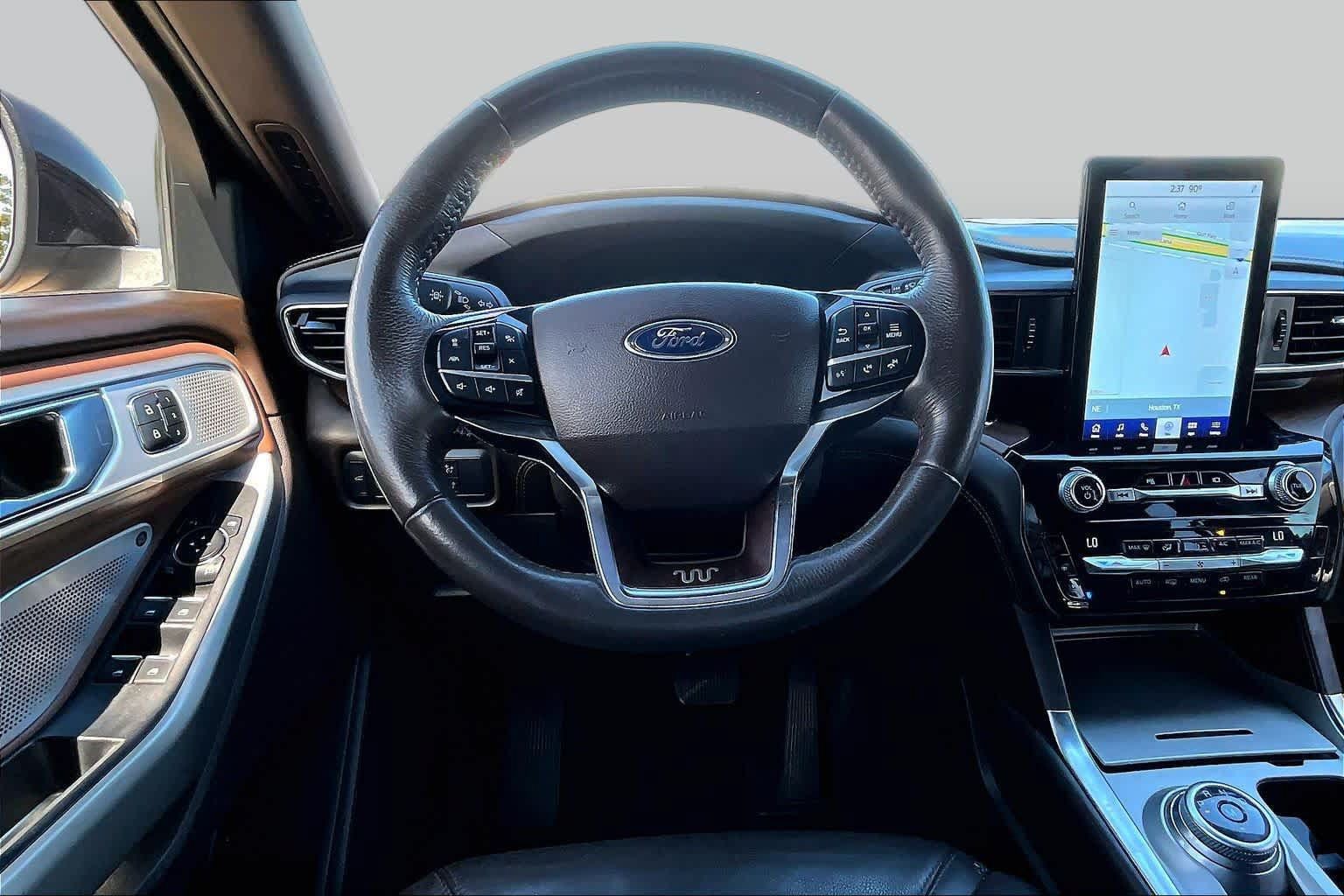 Used 2021 Ford Explorer King Ranch w/ Premium Technology Package AWD/4WD image 6