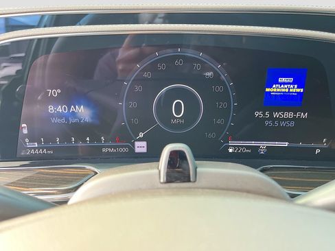 Used 2024 Cadillac Escalade ESV Sport w/ LPO, ONYX Package AWD/4WD image 22