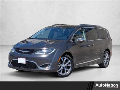 Used 2017 Chrysler Pacifica Limited
